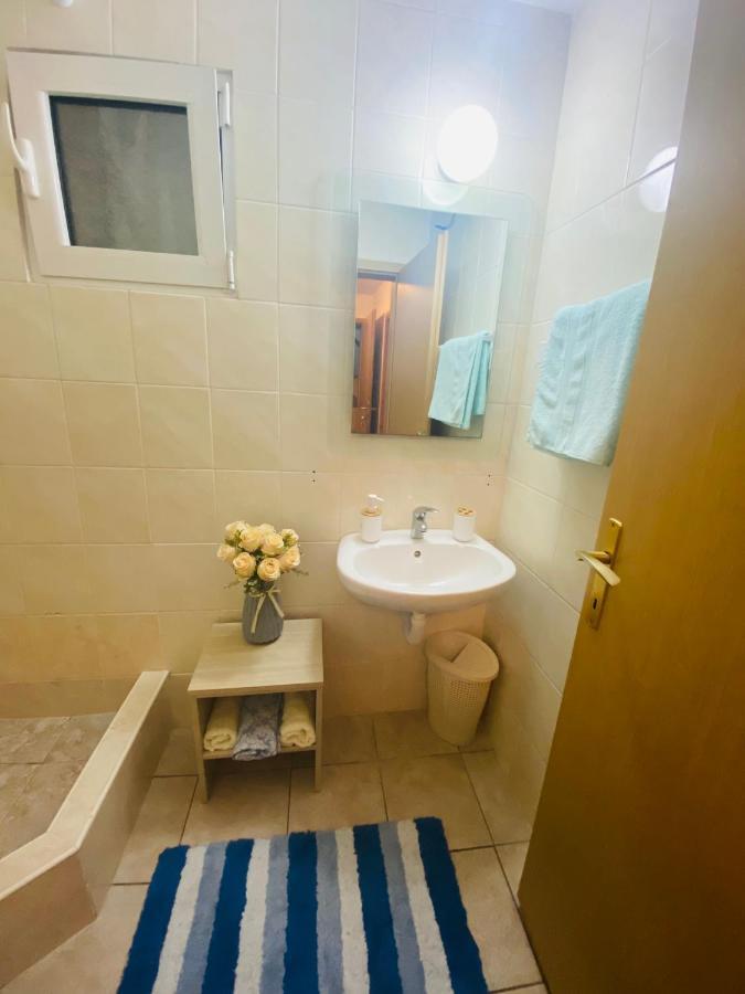Miomir Perazic Apartments Petrovac na moru Exterior foto