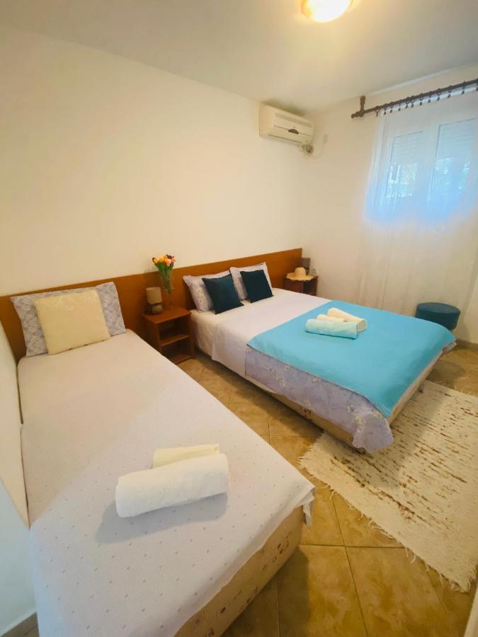 Miomir Perazic Apartments Petrovac na moru Exterior foto