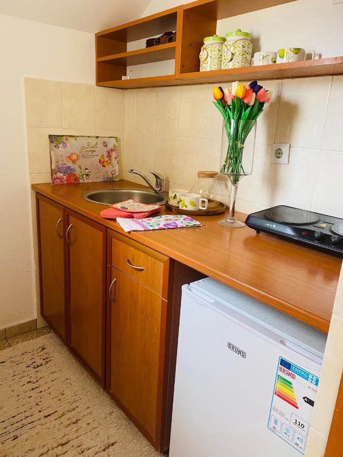 Miomir Perazic Apartments Petrovac na moru Exterior foto