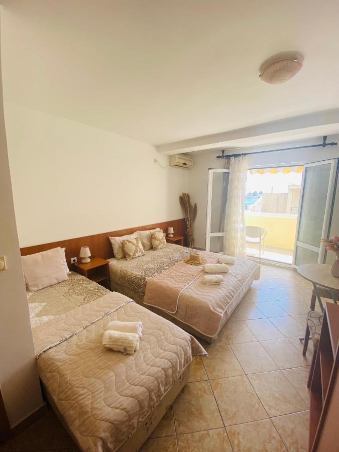 Miomir Perazic Apartments Petrovac na moru Exterior foto