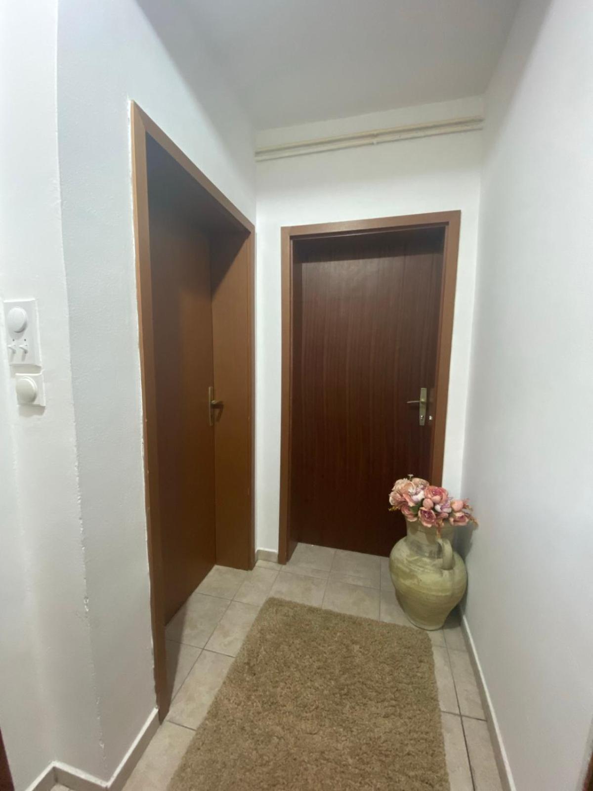 Miomir Perazic Apartments Petrovac na moru Exterior foto