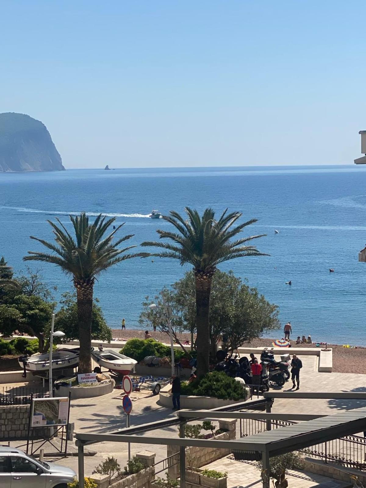 Miomir Perazic Apartments Petrovac na moru Exterior foto