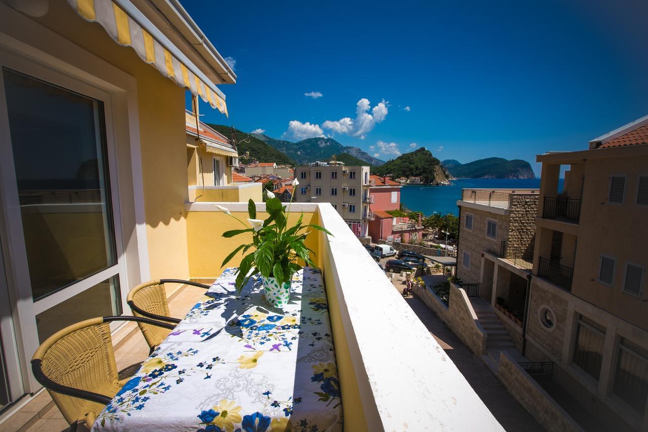 Miomir Perazic Apartments Petrovac na moru Exterior foto